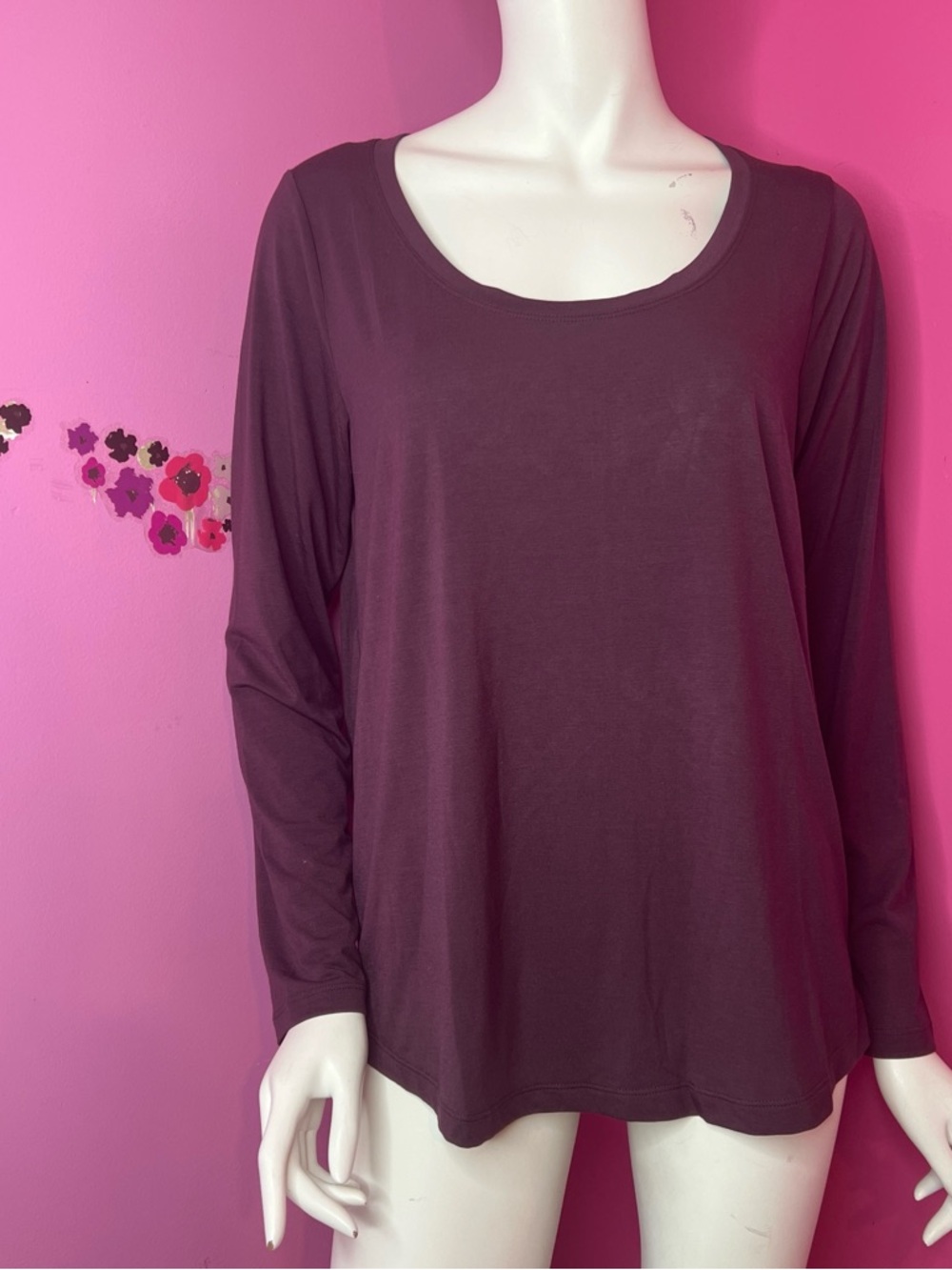Athleta stratus II top Burgundy size small